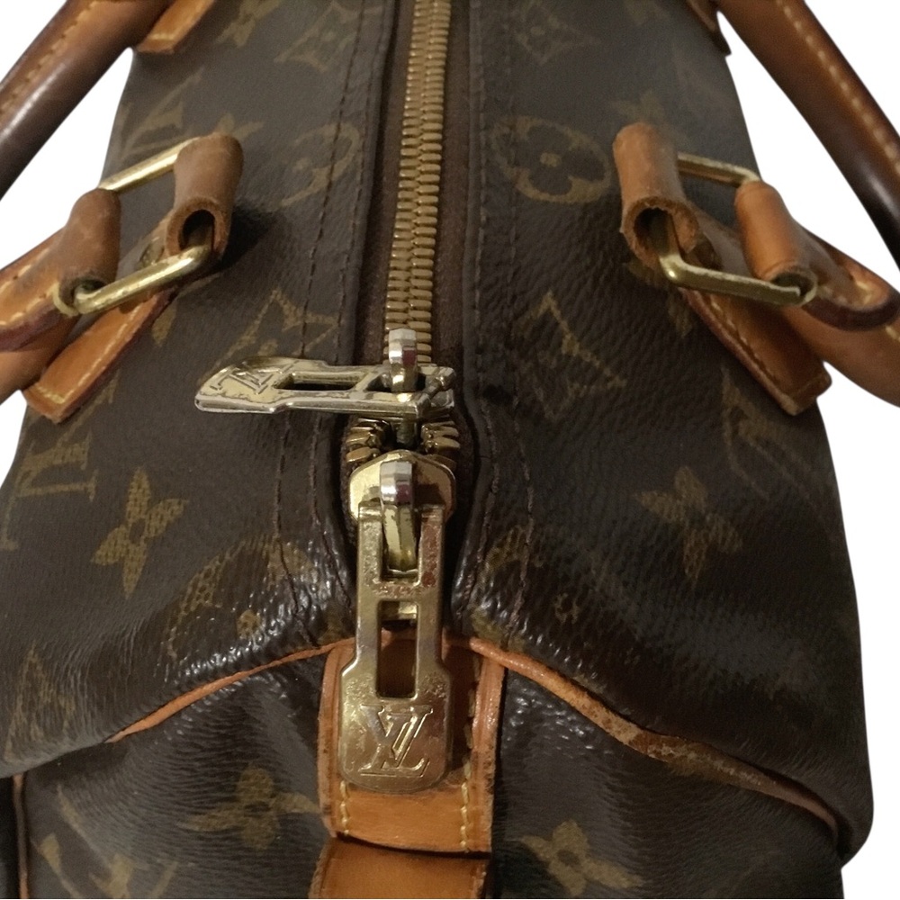 Authentic Louis Vuitton Bandouliere 20 ( with lock no keys) - Picture 13 of 16